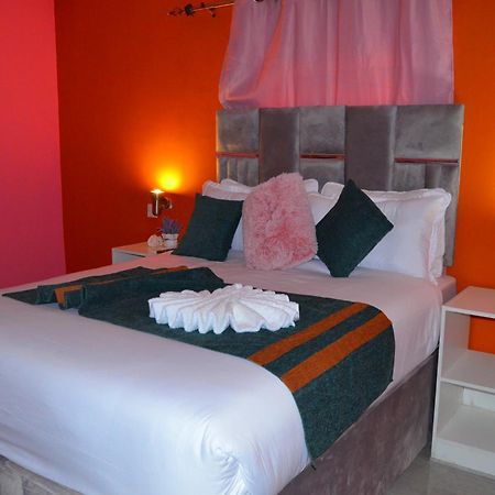 Chobe Kulotu Guest House Kasane Buitenkant foto