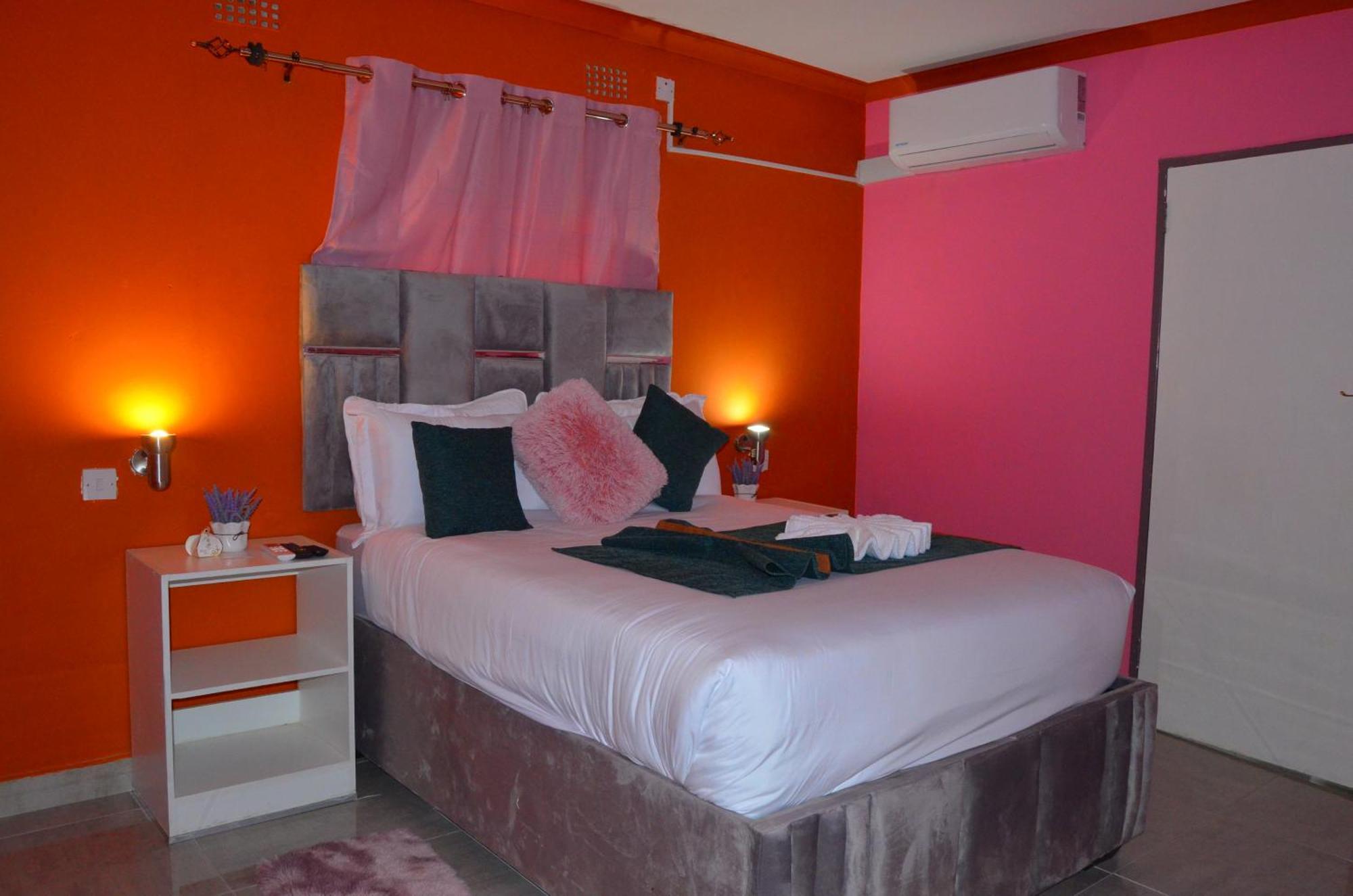 Chobe Kulotu Guest House Kasane Buitenkant foto